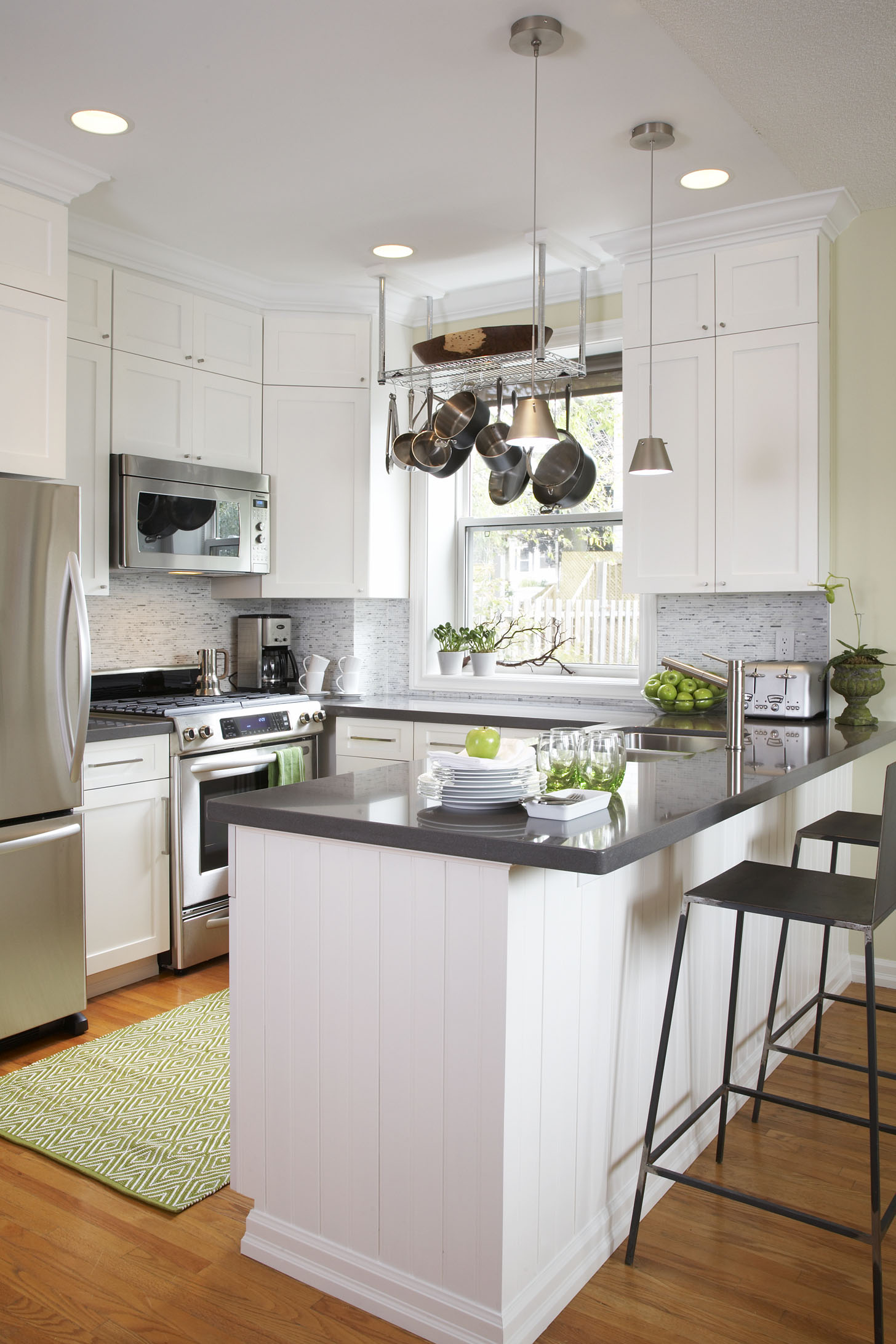 Simple White Kitchen Cabinets For Small Kitchen for Simple Design
